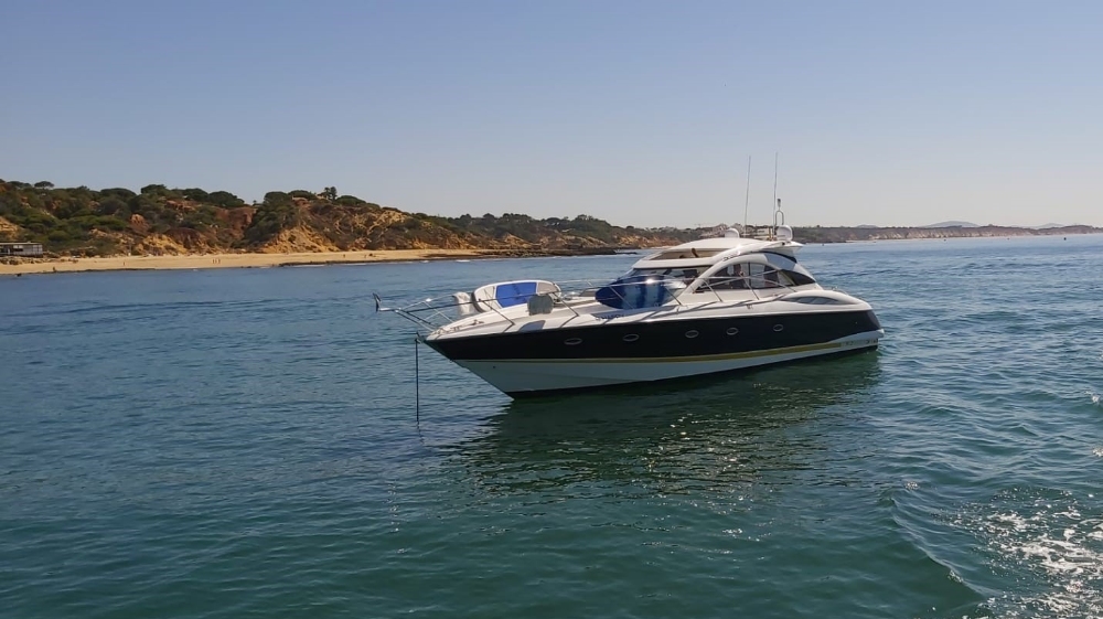 B.Happy Luxury Charter - Yacht with Skipper Algarve